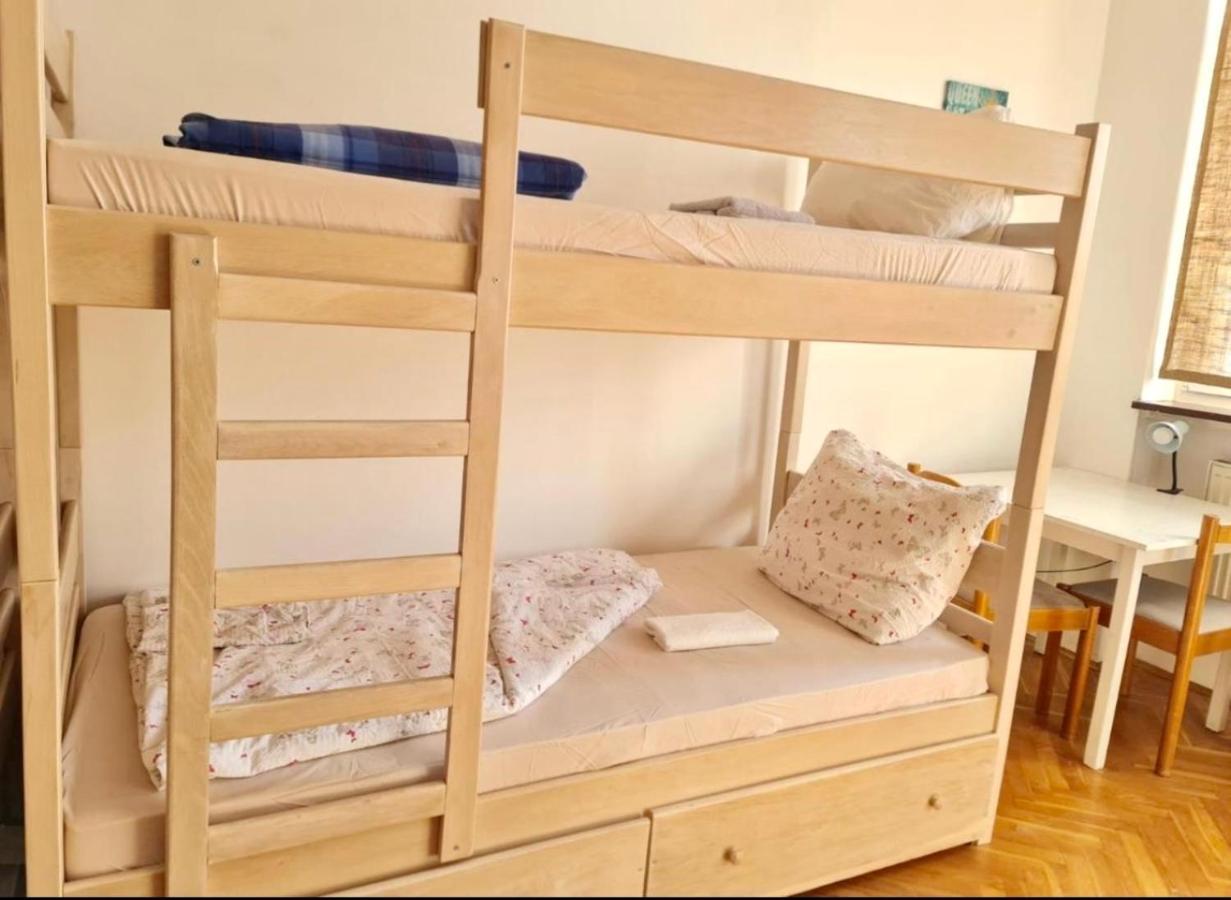 Bishnu Hostel Zagreb Bagian luar foto