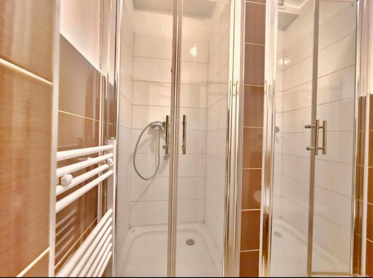 Bishnu Hostel Zagreb Bagian luar foto